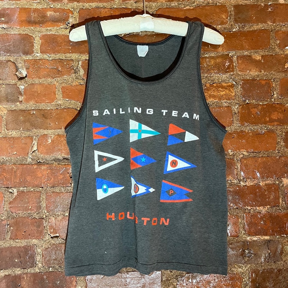 (M/L) Vintage Houston sailing team graphic tank